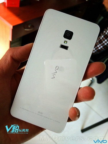 Новый смартфон Vivo окажется тоньше 4 мм