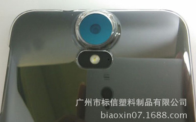 HTC One E9 "отметился" на "живых" фото