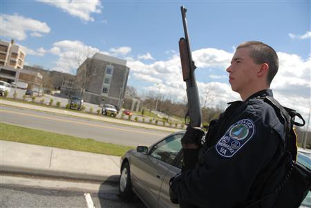 Фото Reuters: Стрельба в  Blacksburg (штат Virginia, США)