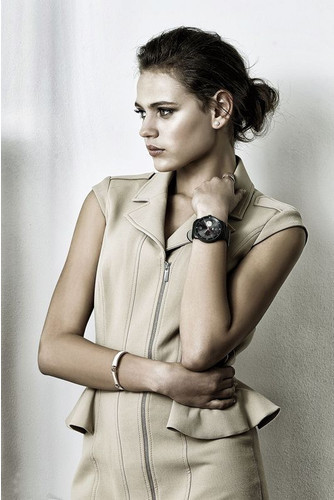 LG G Watch R - глобальный старт продаж новых "умных" часов