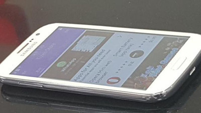 Смартфон Samsung Z2 "засветился" на "живых" фото